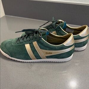 Gola Women’s Sneakers in Forest Green and Metallic Gold